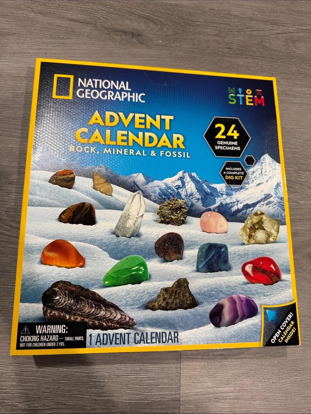 National Geographic Advent Calendar Rock Mineral Fossil